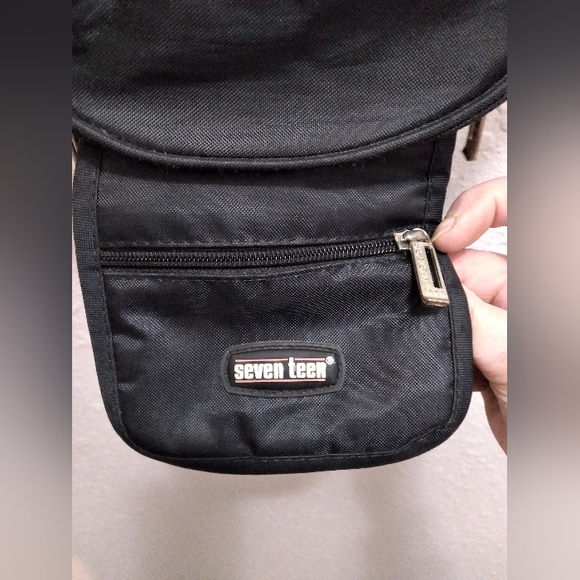 Seven Teen fanny pack - Picture 7 of 8